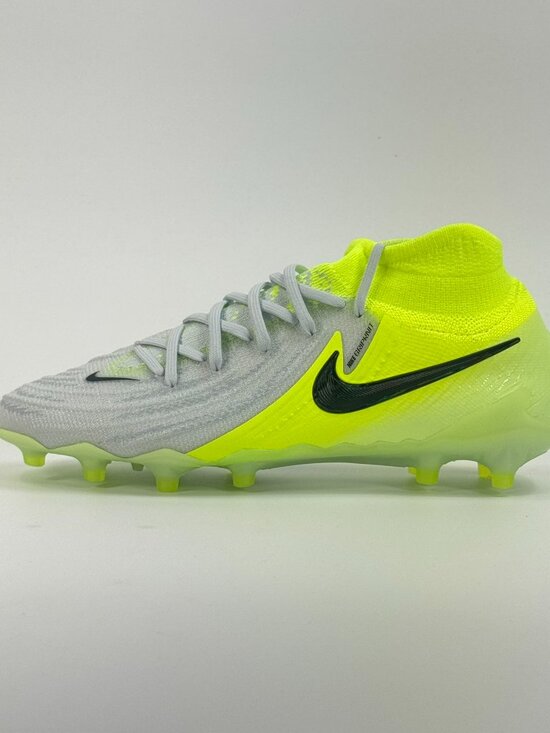 Nike Phantom Luna 2 Elite AG Pro \'Mad Voltage Pack\' HF4361-003 Soccer size 7.5 main image 5